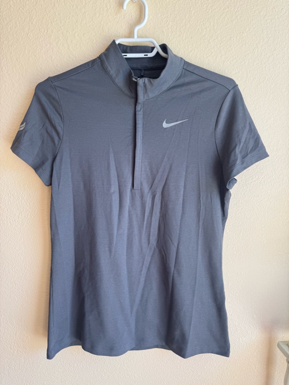 Nike Dri-FIT Golf Quarter Zip Polo Grey Athletic Performance Minimalist Top - Picture 2 of 9